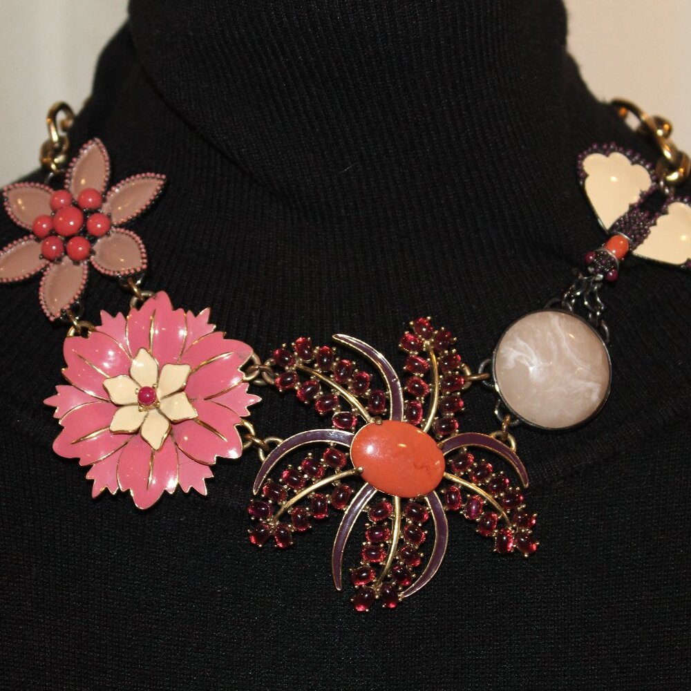 Flower Child 1960s Statement Necklace Pink Enamel Amethyst Bouquet & Bee-Spade?